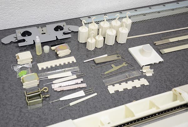 Удлиненная двухфонтурная перфокарточная вязальная машина 3 класса Hobby KH260-150/KR260-150 - №2