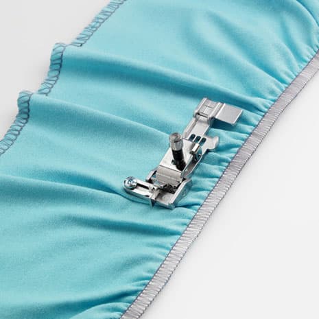 Лапка для вшивания резинки