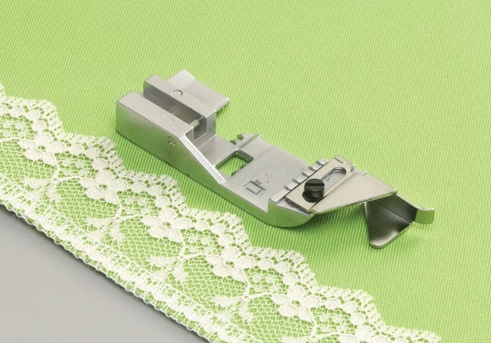 Лапка для нашивания кружева