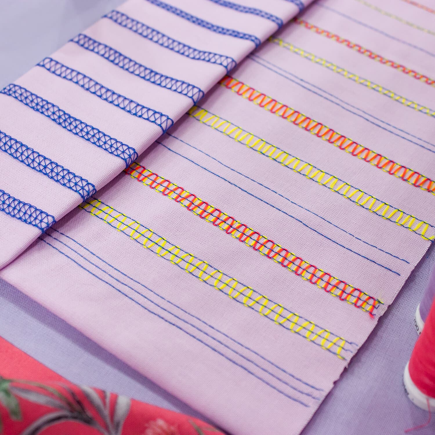 3-х игольная 6-ти ниточная плоскошовная машина BabyLock Primo BLP6 - №8