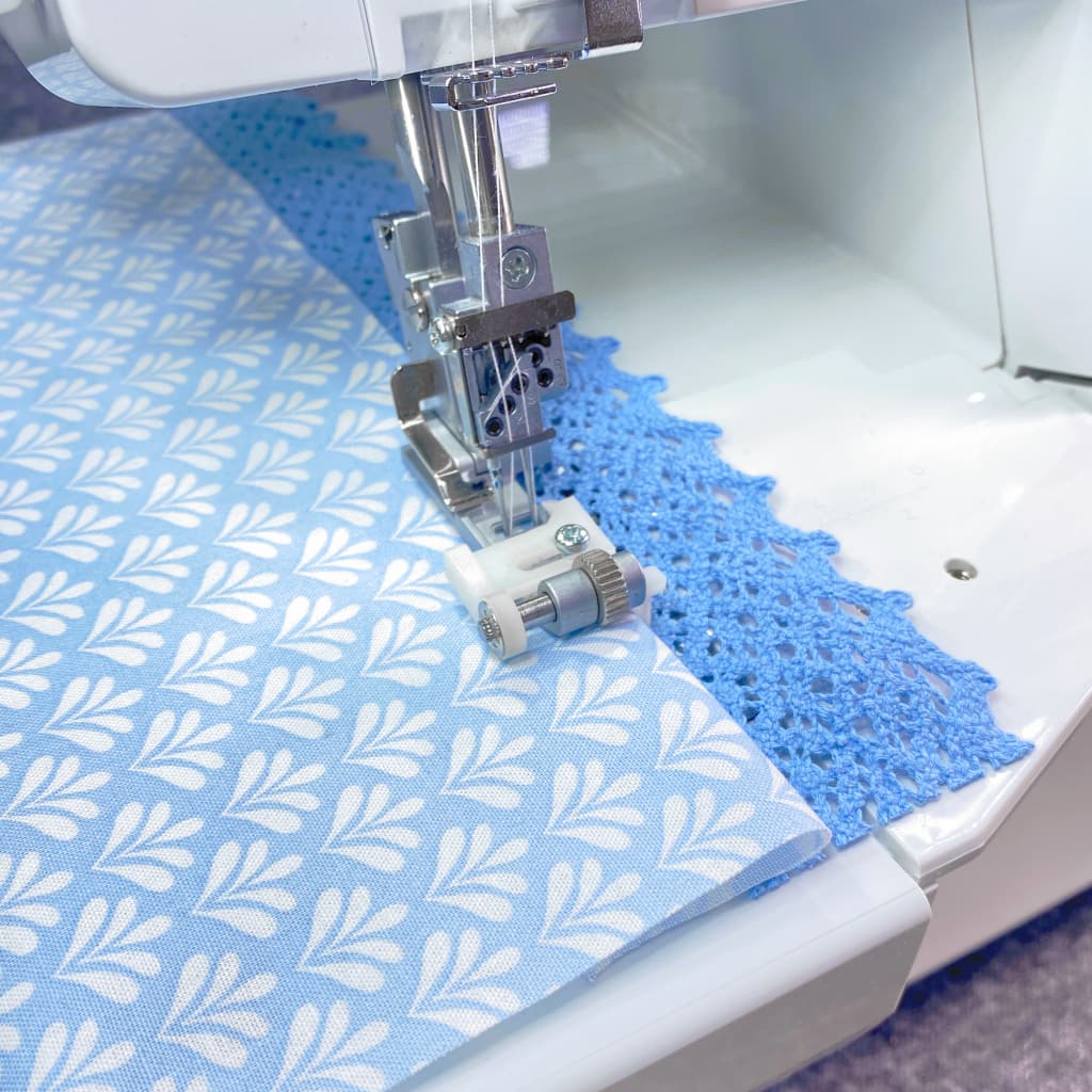 Лапка для невидимой подгибки и пришивания кружева для Family ML 750 Pro и Family ML 950 Pro - №1