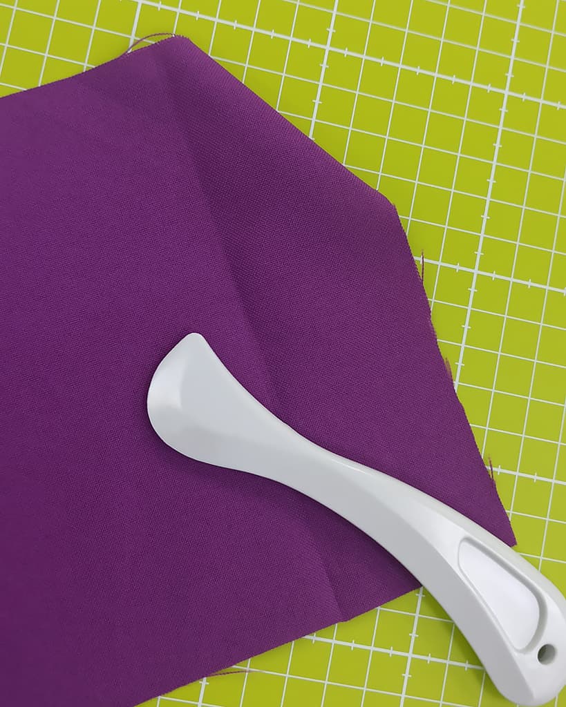 Устройство для нанесения разметки и формирования сгибов - №3