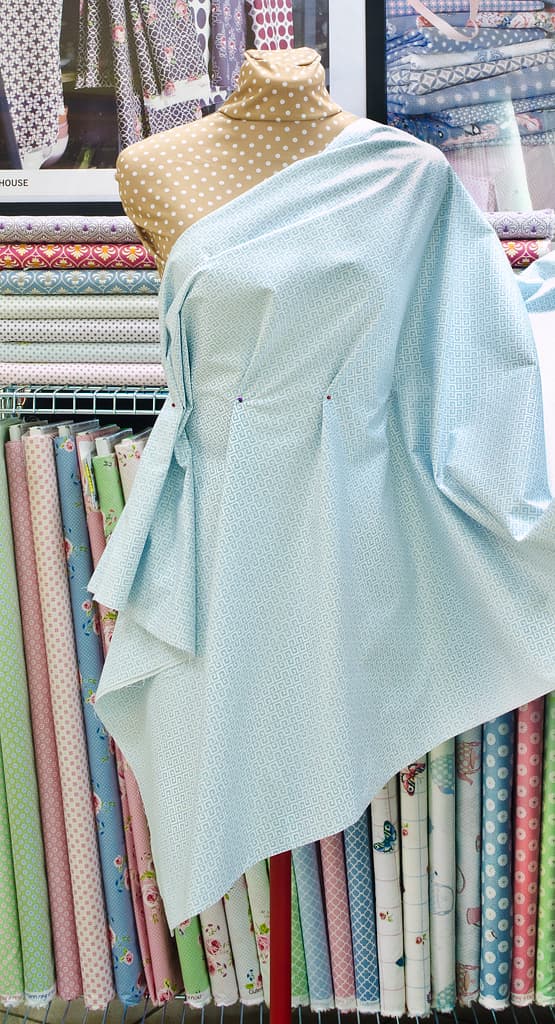 Ткань Gütermann Summer Loft (светло-голубой/белый геометрический узор) - №2