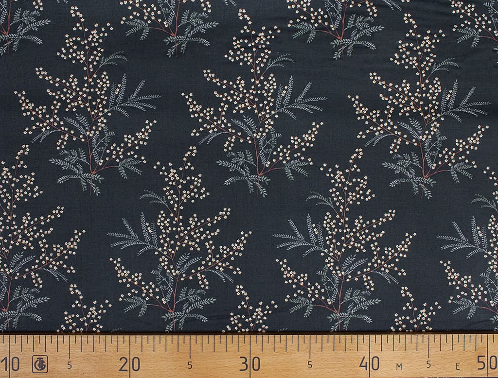 Ткань Gütermann Good Vibes (веточки с цветами на темно-сером)