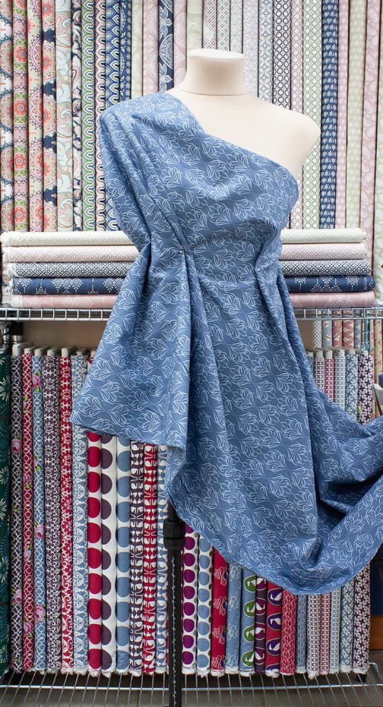 Ткань Gütermann Good Vibes (вензеля на серо-голубом) - №2