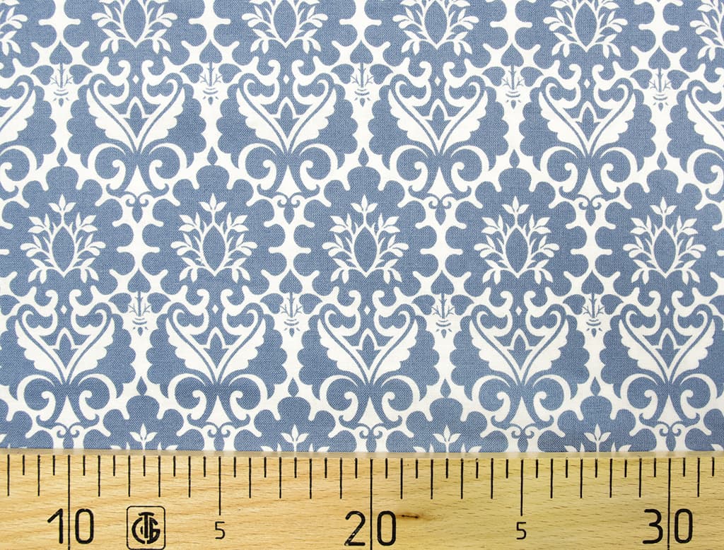 Ткань Gütermann Fenton House (голубой в белый ажурный рисунок)