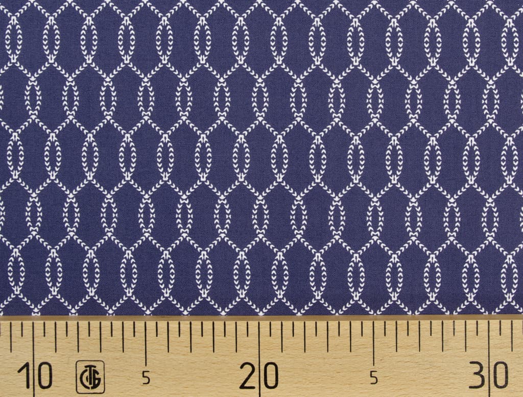 Ткань Gütermann Long Island (синий/ажурный белый рисунок)