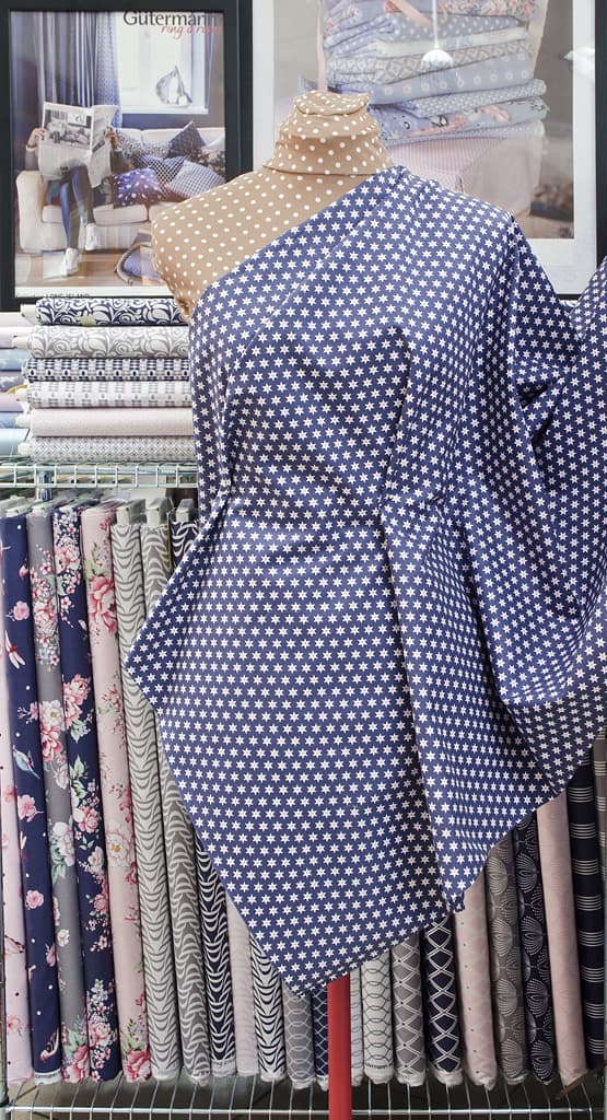 Ткань Gütermann Long Island (синий/белые звездочки) - №2
