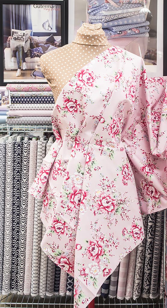 Ткань Gütermann Long Island (розы на розовом) - №2