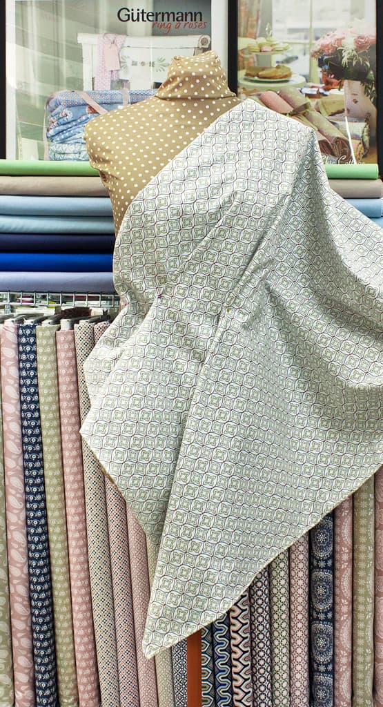 Ткань Gütermann Marrakesch (оливковый восточный ромбовидный узор на белом) - №2