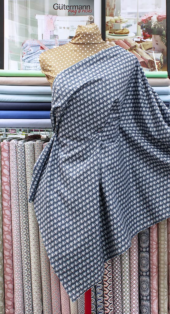 Ткань Gütermann Marrakesch (синий/белый цветочный орнамент) - №2