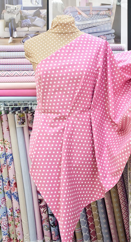 Ткань Gütermann Portofino (ярко-розовый в белые звезды) - №2