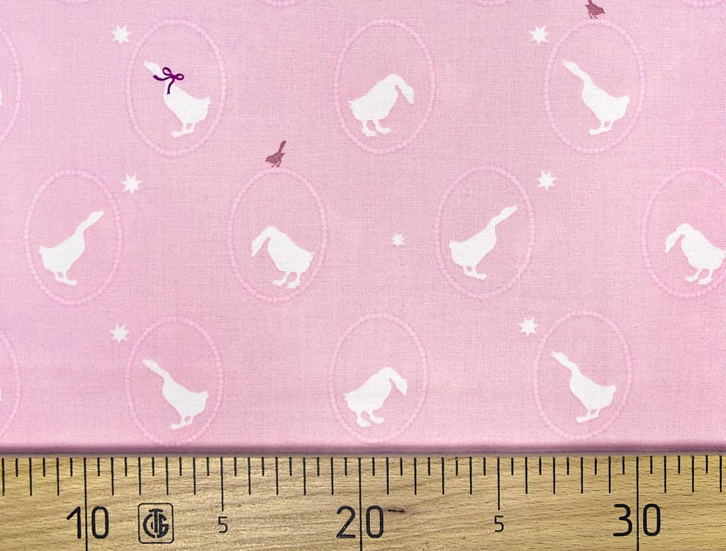Ткань Gütermann Little Friends (розовый/белый гусь)