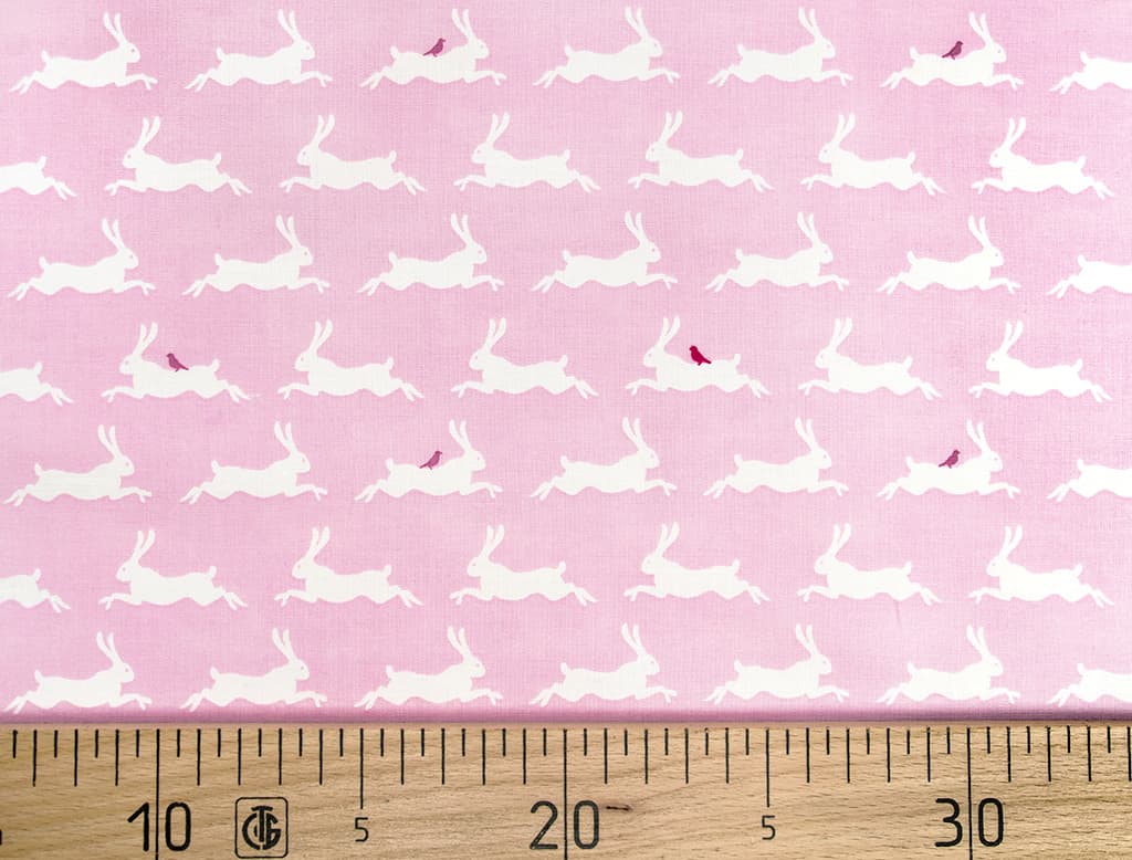 Ткань Gütermann Little Friends (розовый/белые зайцы)