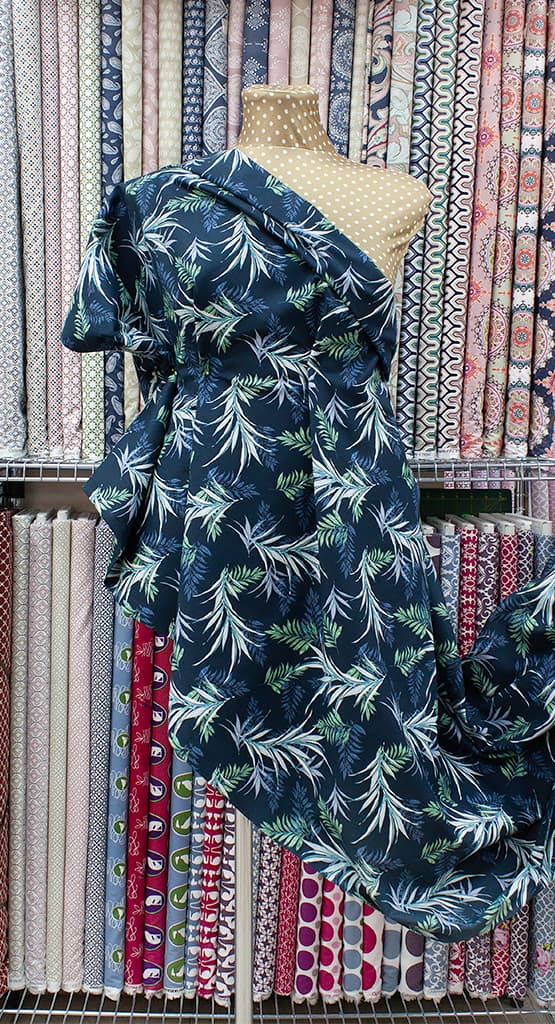 Ткань Gütermann Unique (пальмовая ветвь на темно-синем) - №2