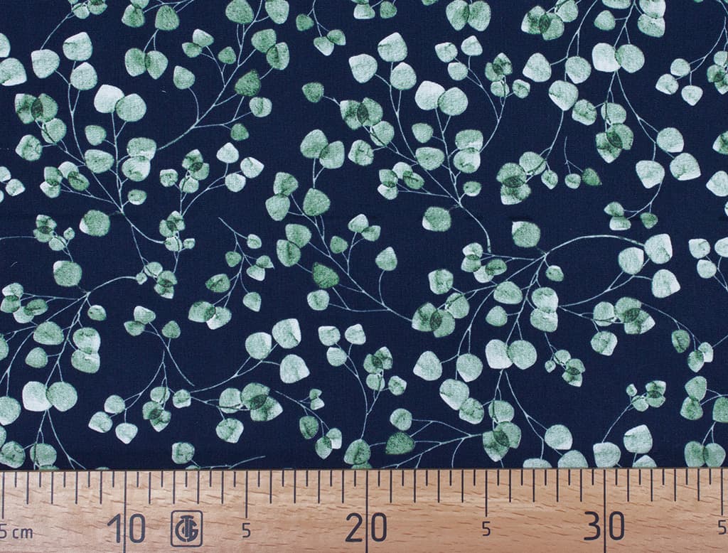 Ткань Gütermann Natural Beauty (зеленые веточки на темно-синем)