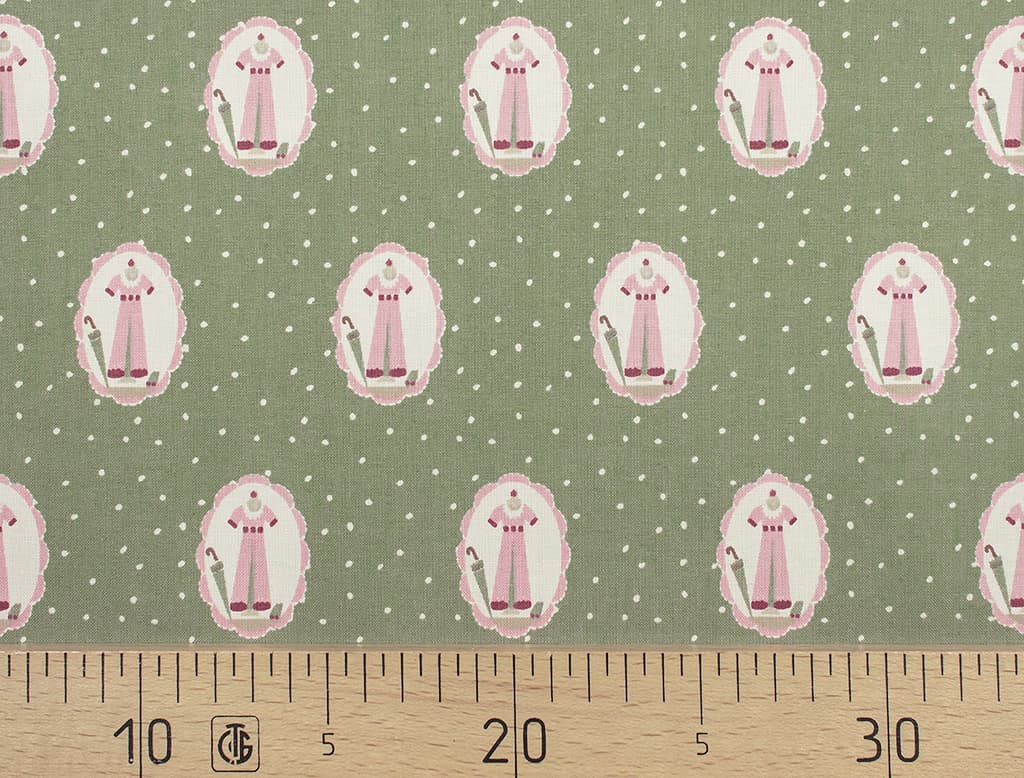 Ткань Gütermann Pemberley (манекен на зеленом)