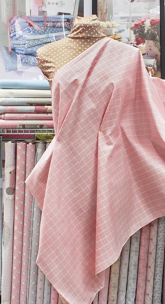 Ткань Gütermann With Love (клетка на темно-розовом) - №2