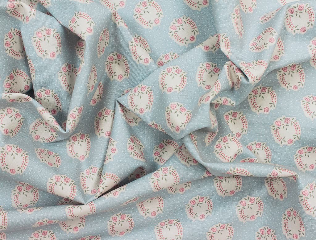 Ткань Gütermann With Love (цветочные букеты на голубом) - №1