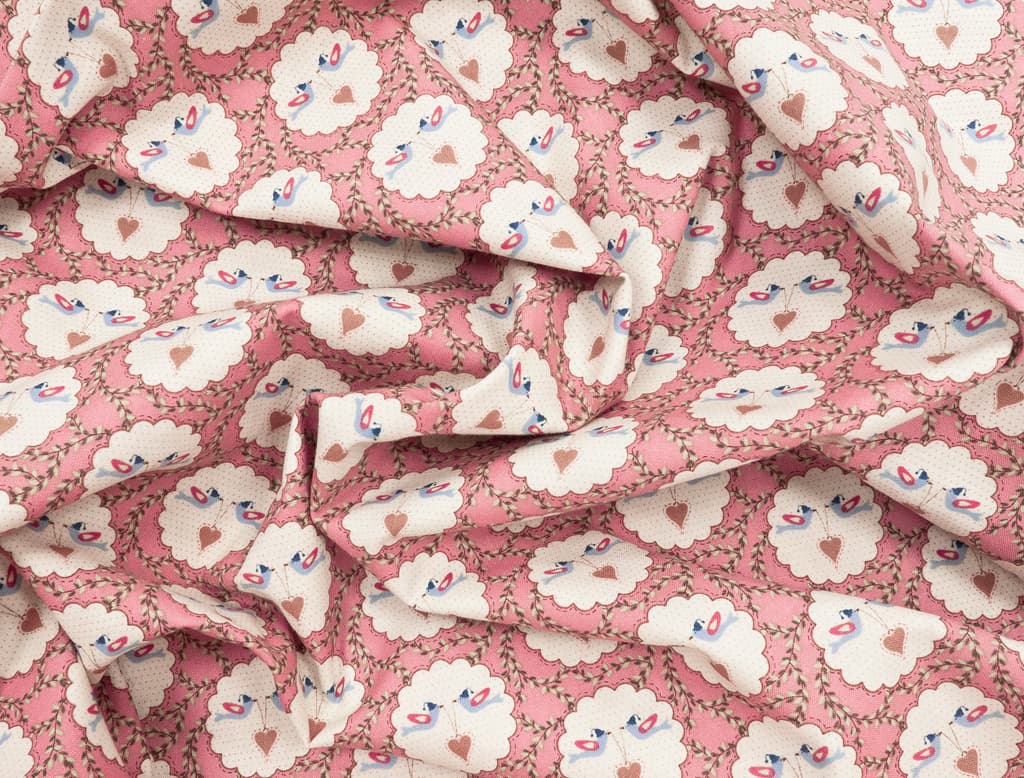 Ткань Gütermann Lizzy's Garden (птицы с сердцем на розовом) - №1