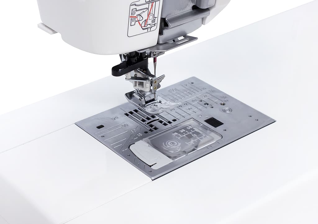 Швейная машина с микропроцессорным управлением Janome Memory Craft 6700P Professional (Уценка) - №4