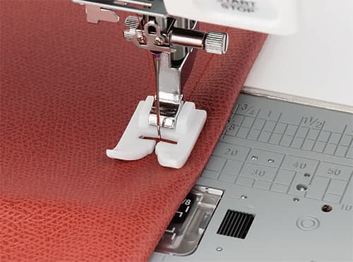 Лапка тефлоновая для машин с горизонтальным челноком