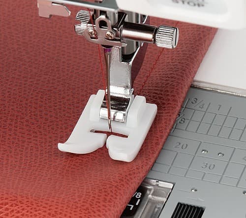 Лапка тефлоновая для машин с вертикальным челноком, без блистера