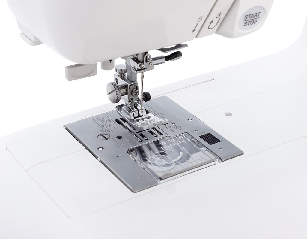 Швейная машина с микропроцессорным управлением Janome DC 4030 (с жестким чехлом) - №4