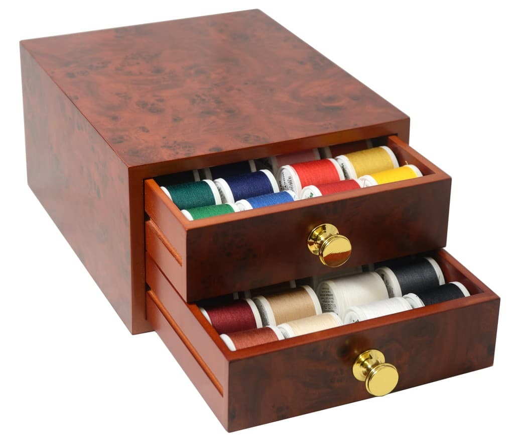 48 катушек Aerofil равномерной окраски по 400м в шкатулке Подарочный набор швейных ниток Madeira Aerofil