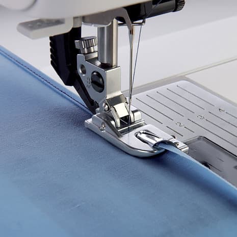 Лапка для узкой подрубки шириной 2 мм