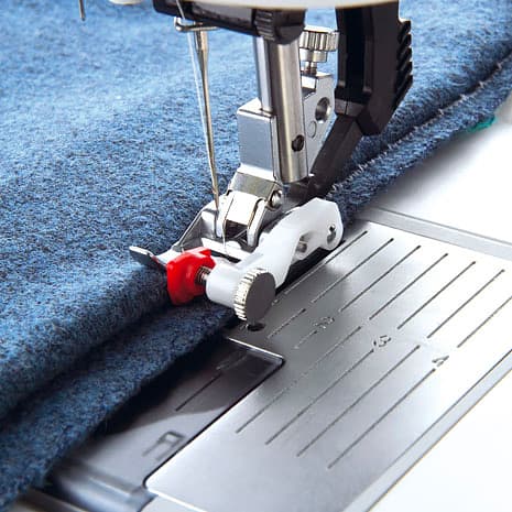 Лапка для невидимой подгибки IDT