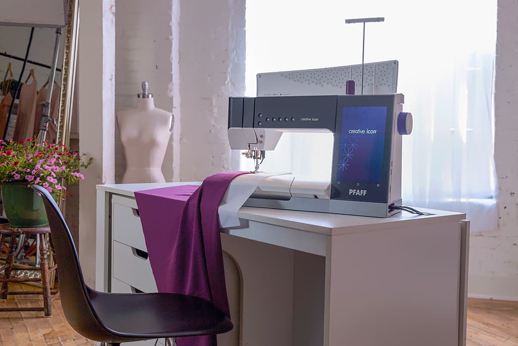 Швейно-вышивальная машина Pfaff Creative Icon