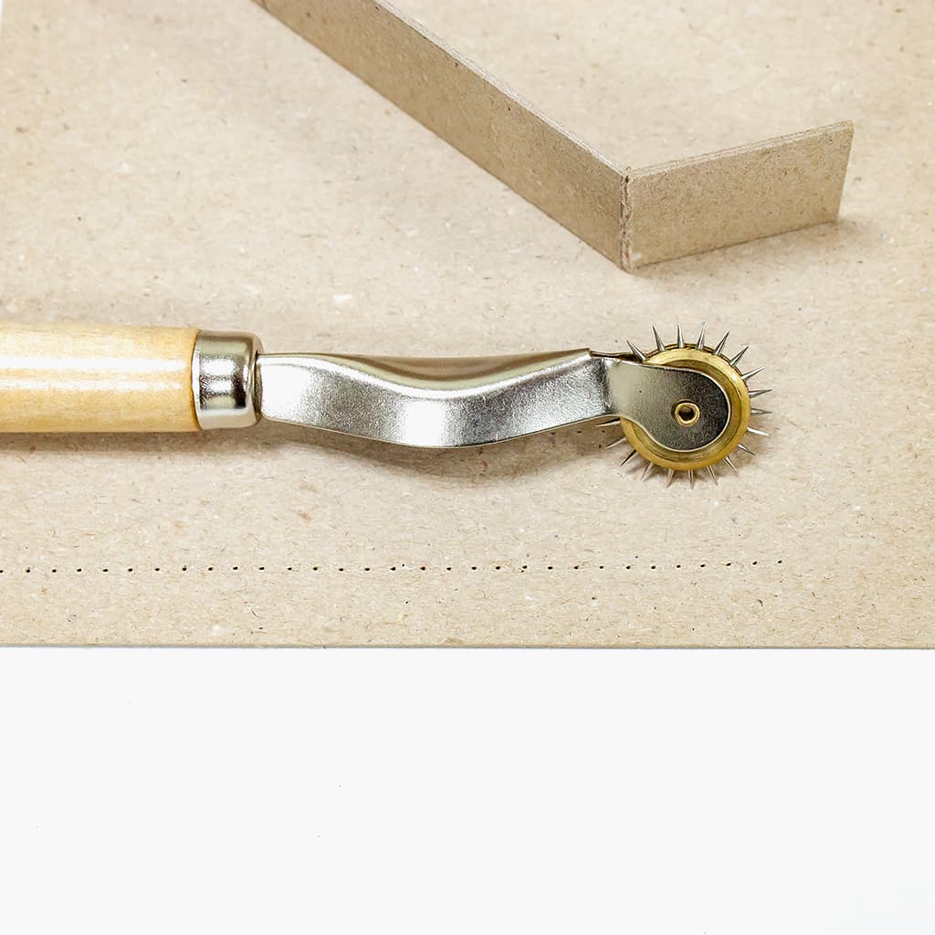 Копировальное колесико для разметки по коже (с острыми зубчиками) шаг 4 мм - №5