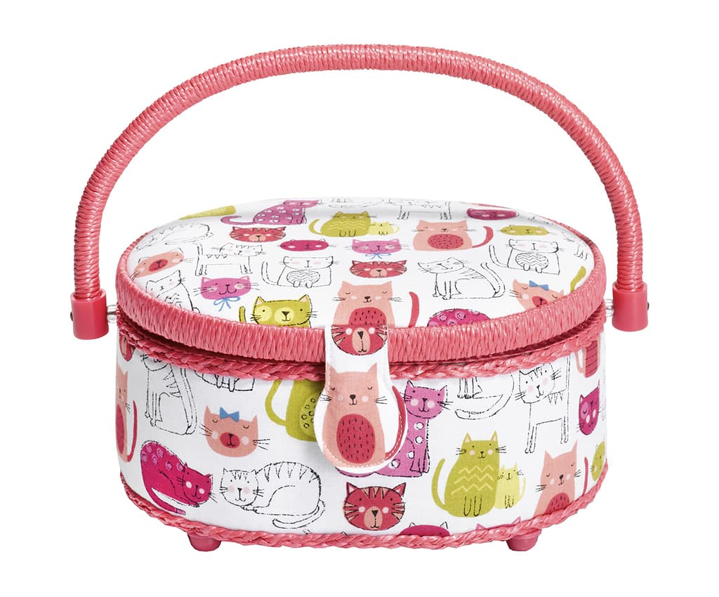 Шкатулка, обтянутая тканью, овальная (28х18,5х11,5), разноцветные кошки на белом