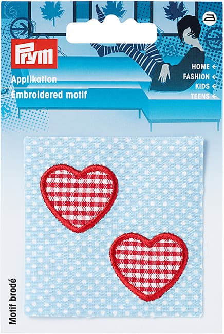 Аппликация Сердца на голубой ткани