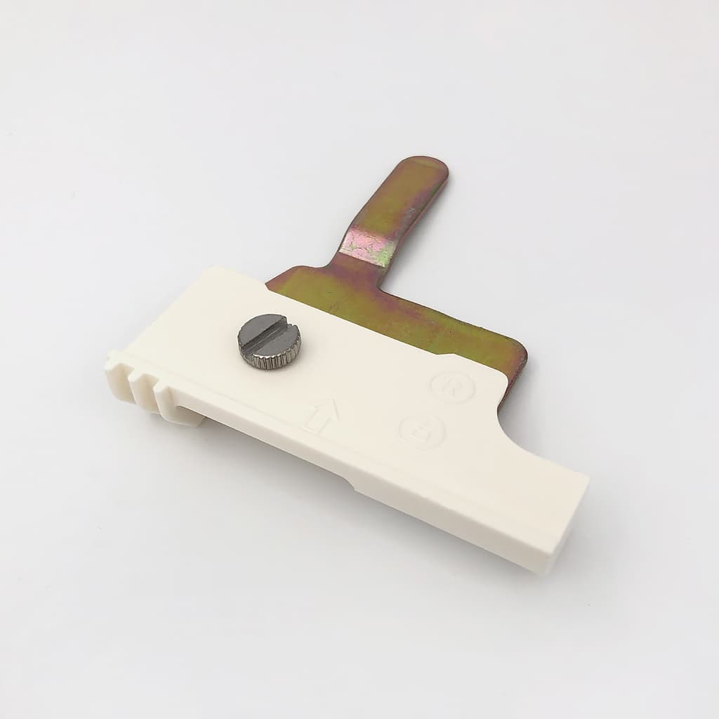 Соединительный крепеж для установки нижней фонтуры (правый), SRP60N (No.31-33)