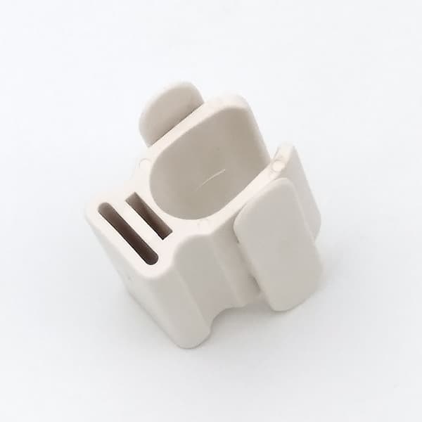 Держатель нитенаправителя LK150