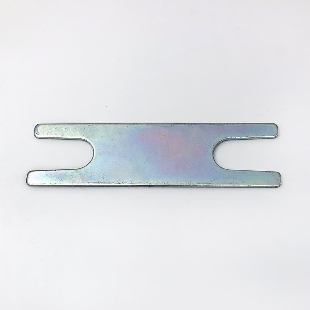 Крепежное соединение для зубчатой гребенки