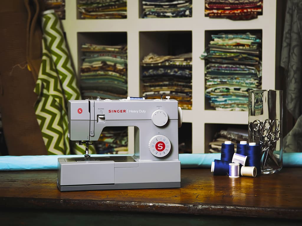 Электромеханическая швейная машина Singer Heavy Duty 4423 - №3