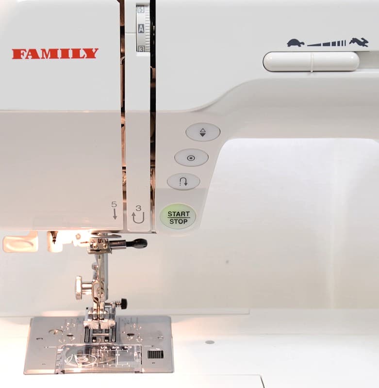 Швейная машина с микропроцессорным управлением Family Platinum Line 4700 - №2