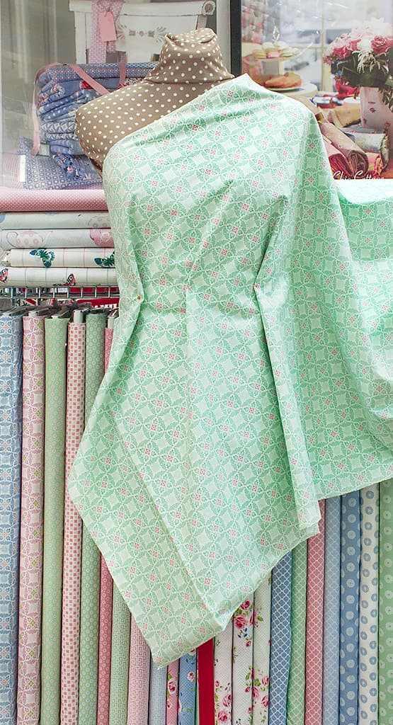 Ткань Gütermann Summer Loft (мятный круглый орнамент на белом) - №2