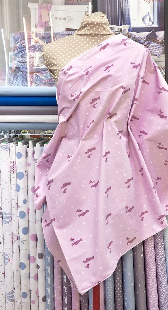 Ткань Gütermann Little Friends (розовый/девочка с гусем) - №2