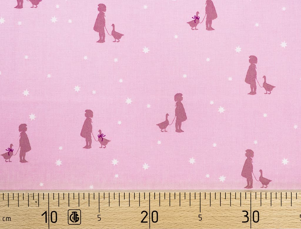 Ткань Gütermann Little Friends (розовый/девочка с гусем)