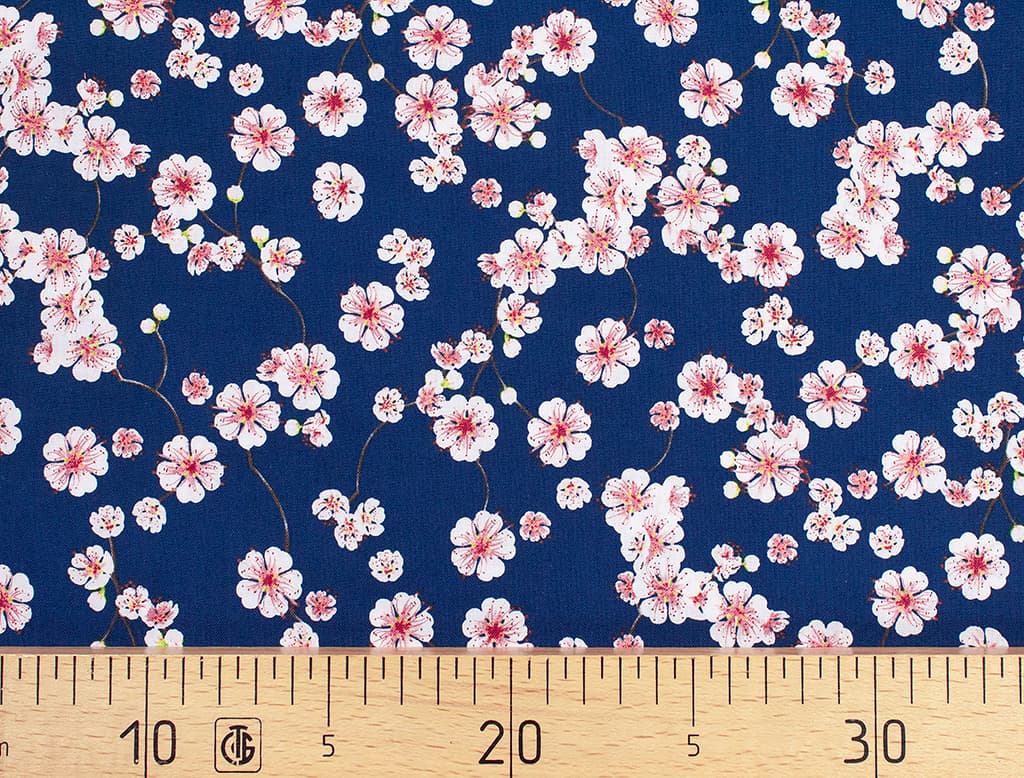 Ткань Gütermann Blooms (мелкие розовые цветочки на синем)
