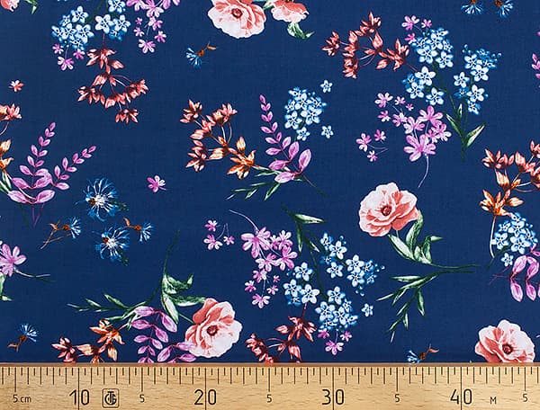 Ткань Gütermann Blooms (разнообразные цветы на синем) undefined