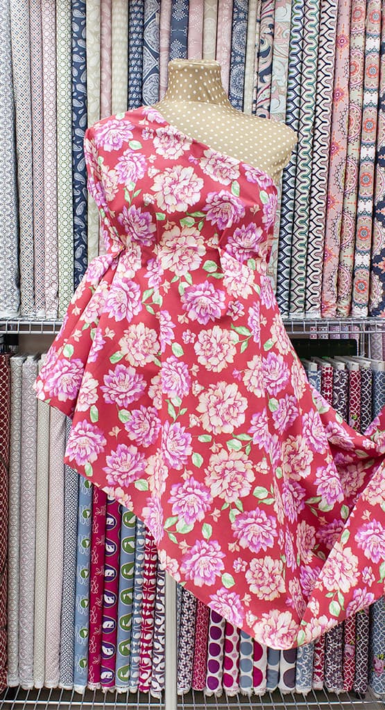 Ткань Gütermann Unique (пионы на красном) - №2