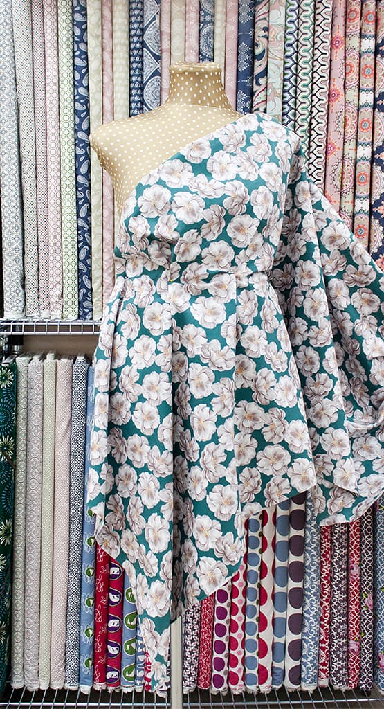 Ткань Gütermann Cosy Mood (белые цветы на зеленом) - №2