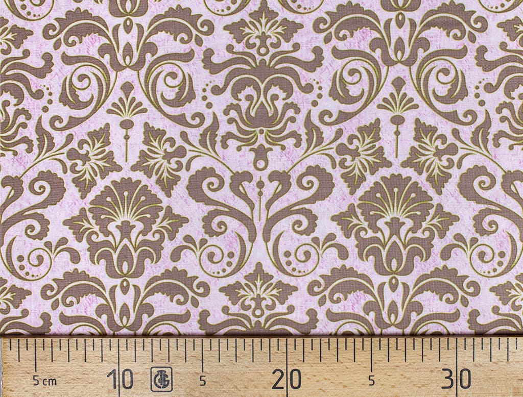 Ткань Gütermann Light Breeze (узор с вензелями на бледно-розовом)