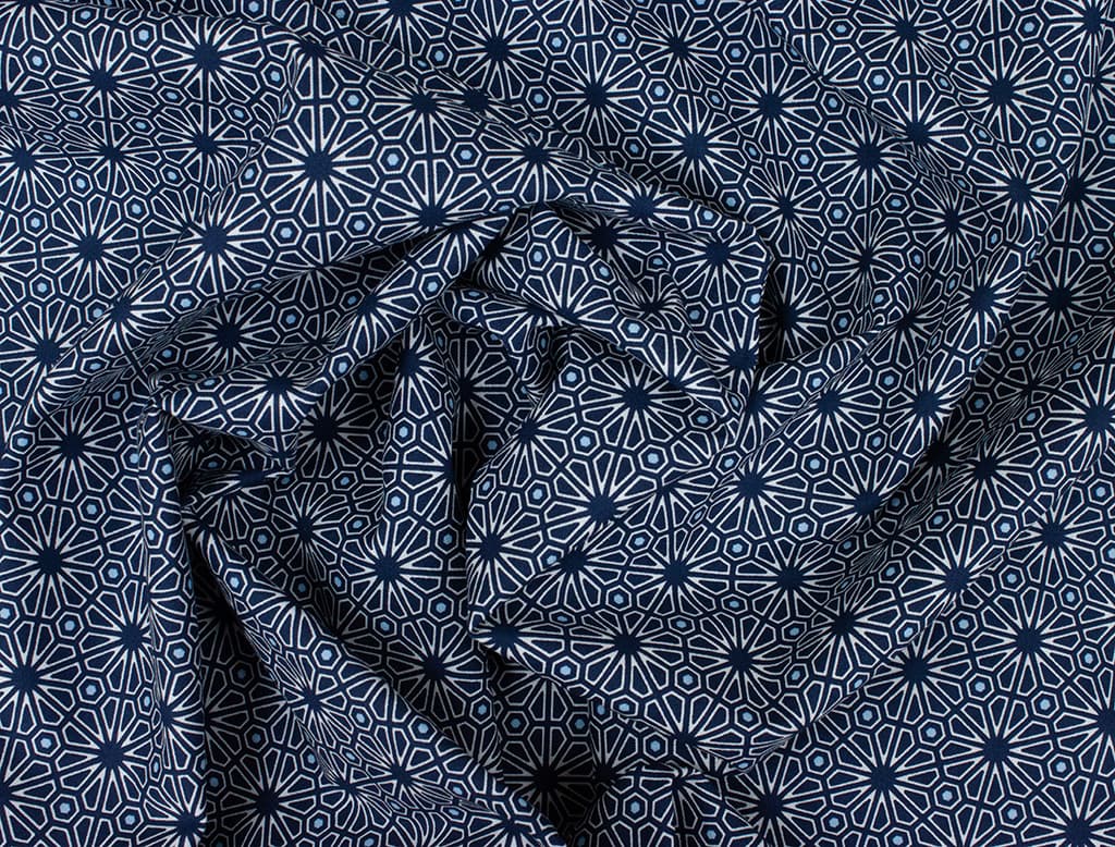 Ткань Gütermann Natural Beauty (геометрический узор на темно-синем) - №1