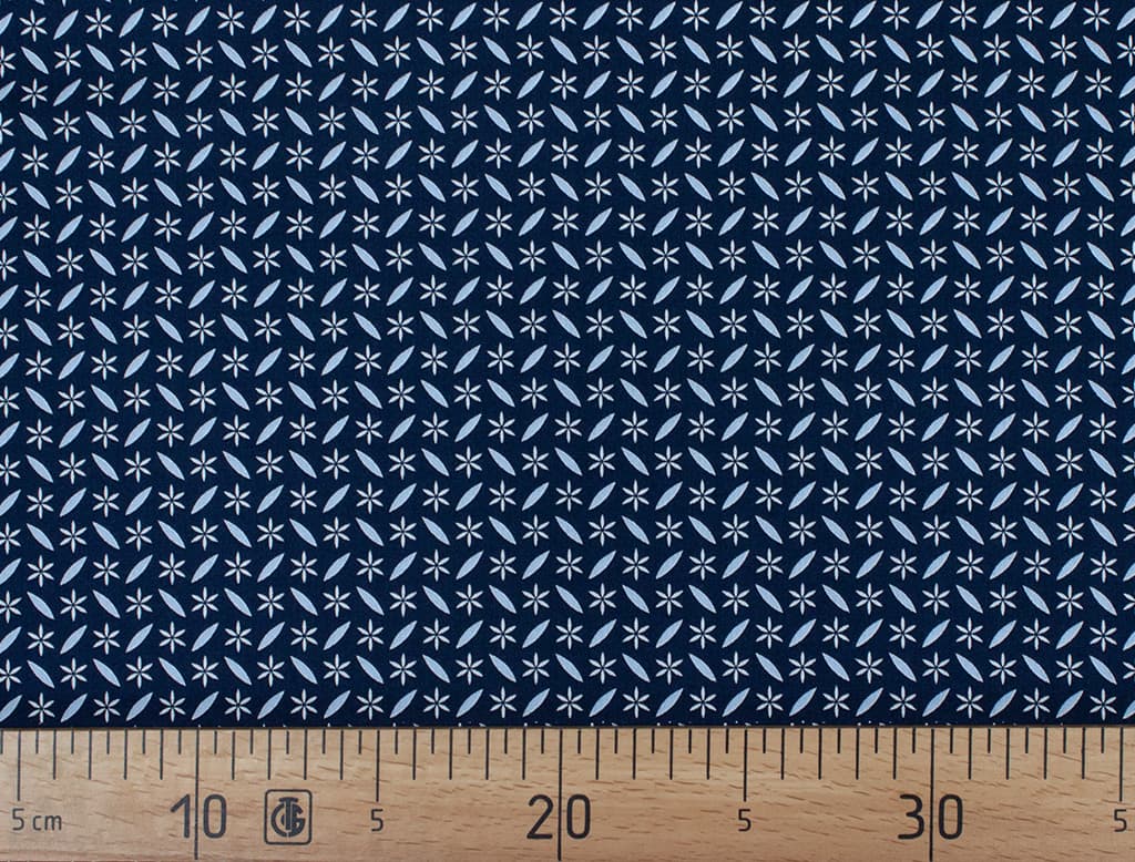 Ткань Gütermann Natural Beauty (мелкий бело-голубой узор на темно-синем)